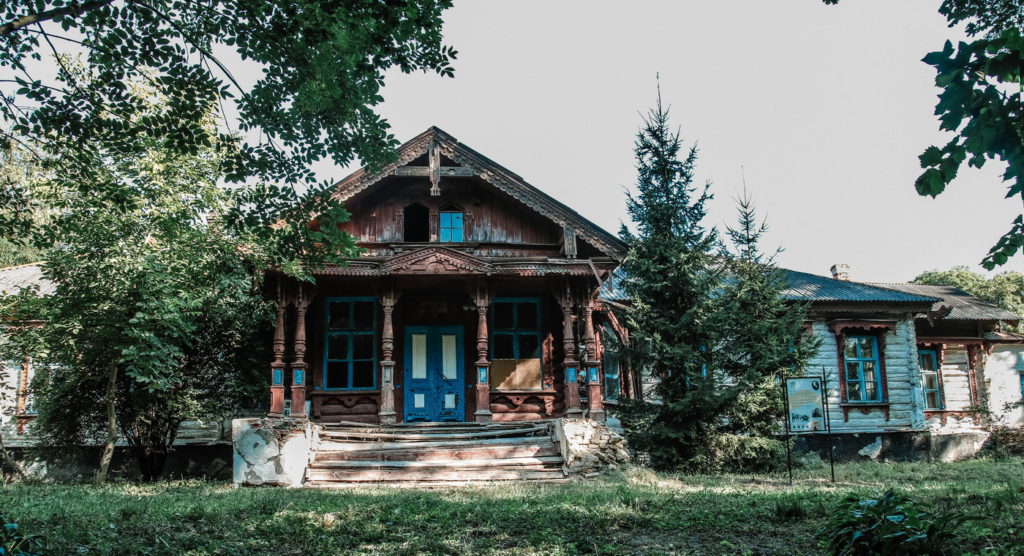 Яроповичі. Дерев’яна садиба Тржецяків-Єнні ХVIII століття.