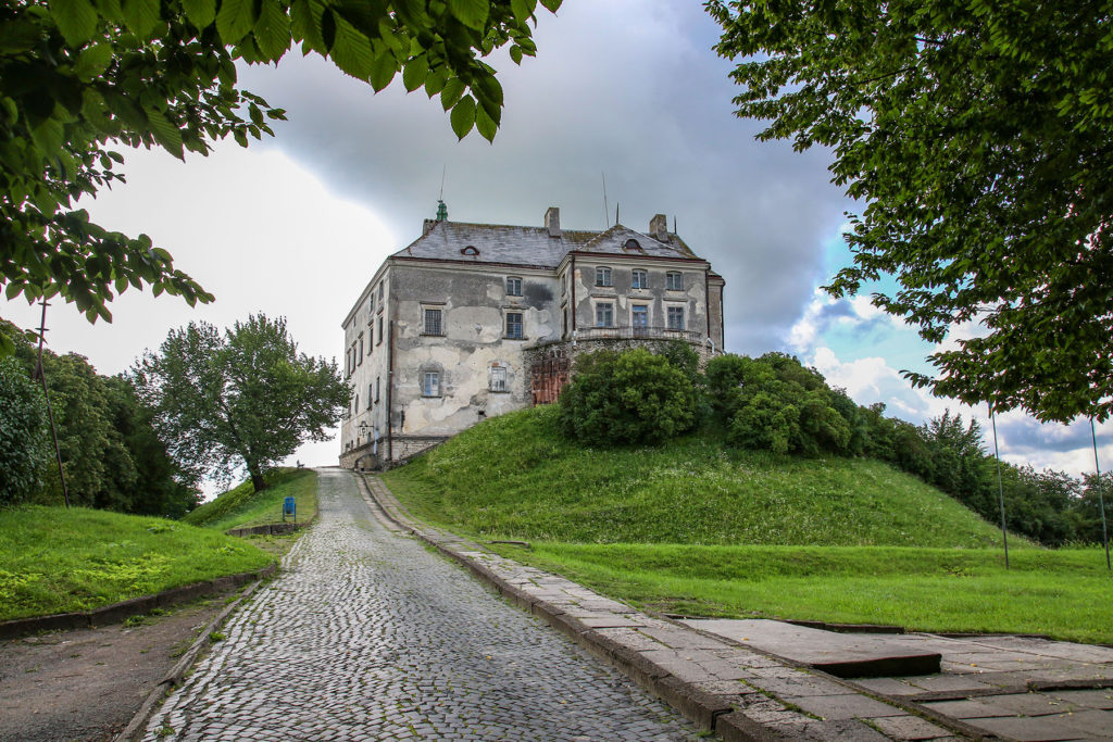 Олеський замок